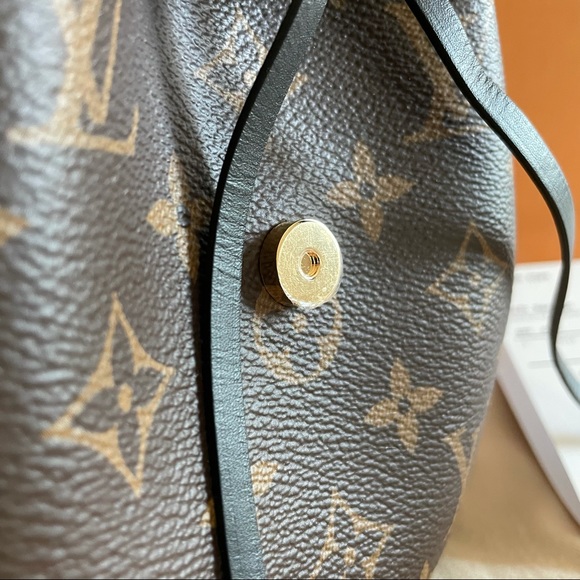 Louis Vuitton MONTSOURIS BB - Picture 4 of 14